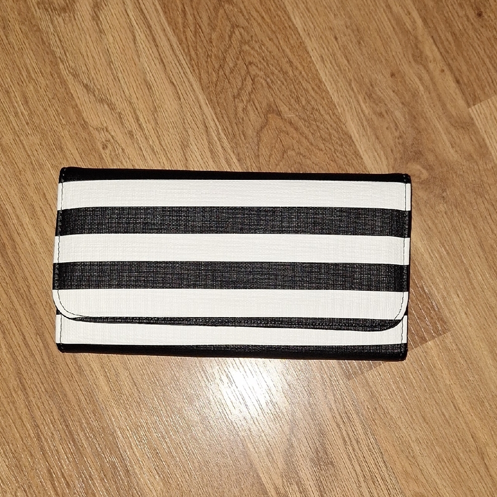 Kut from the Kloth Black and White Striped Wallet